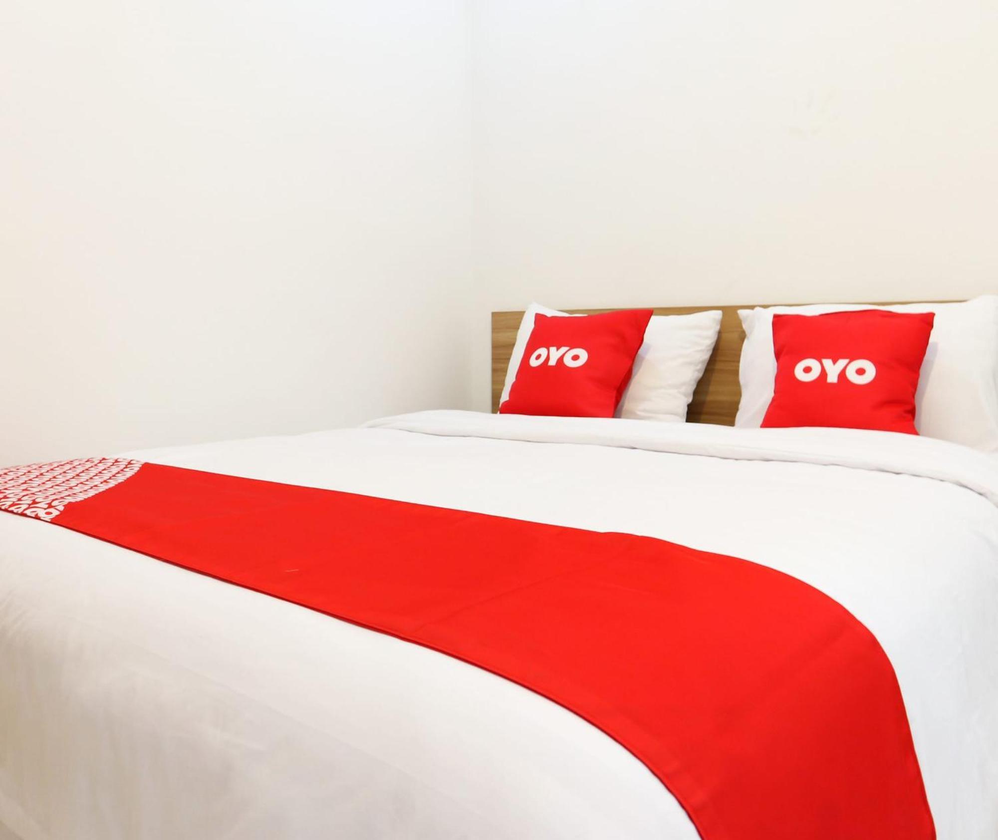 Oyo 1191 Monalisa Residence And Cafe Padang  Luaran gambar