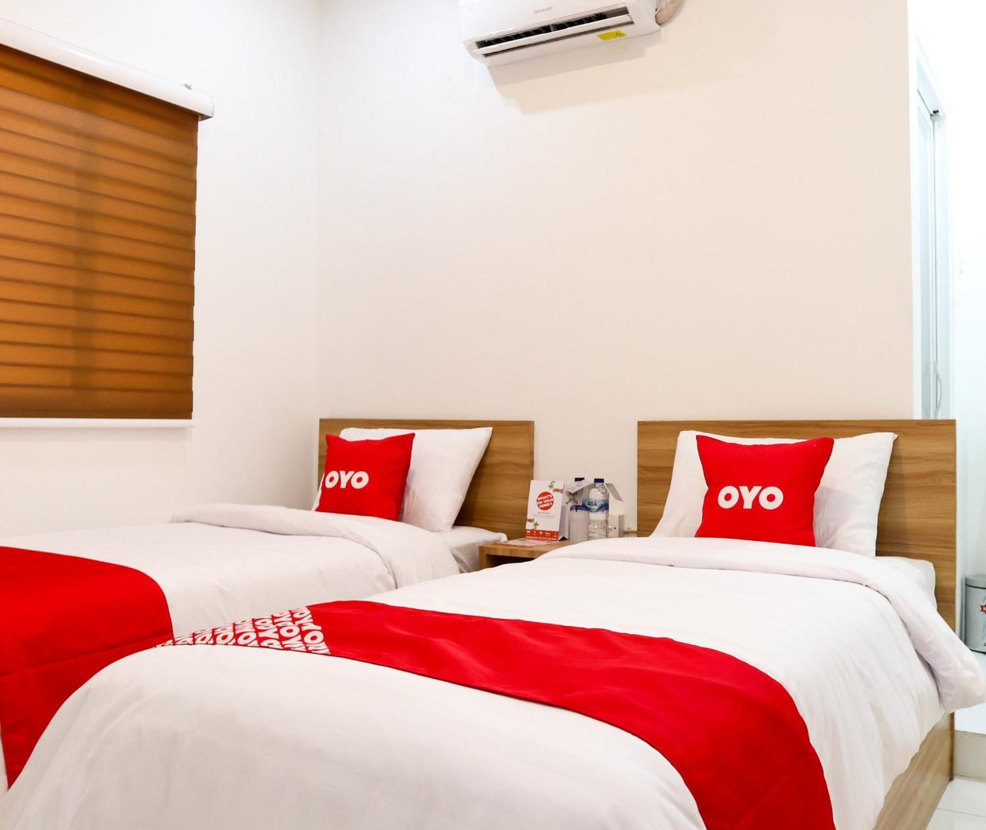 Oyo 1191 Monalisa Residence And Cafe Padang  Luaran gambar