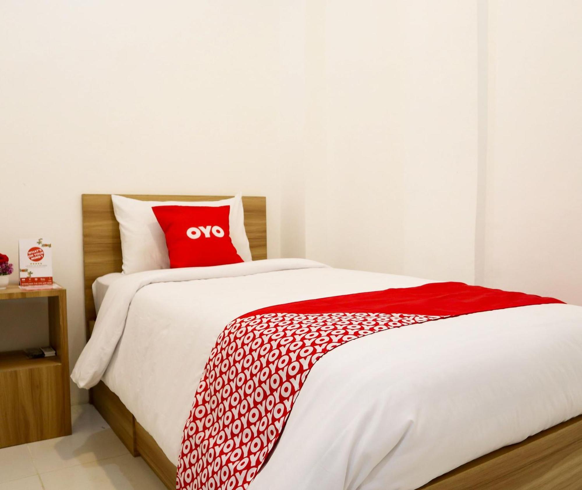 Oyo 1191 Monalisa Residence And Cafe Padang  Luaran gambar