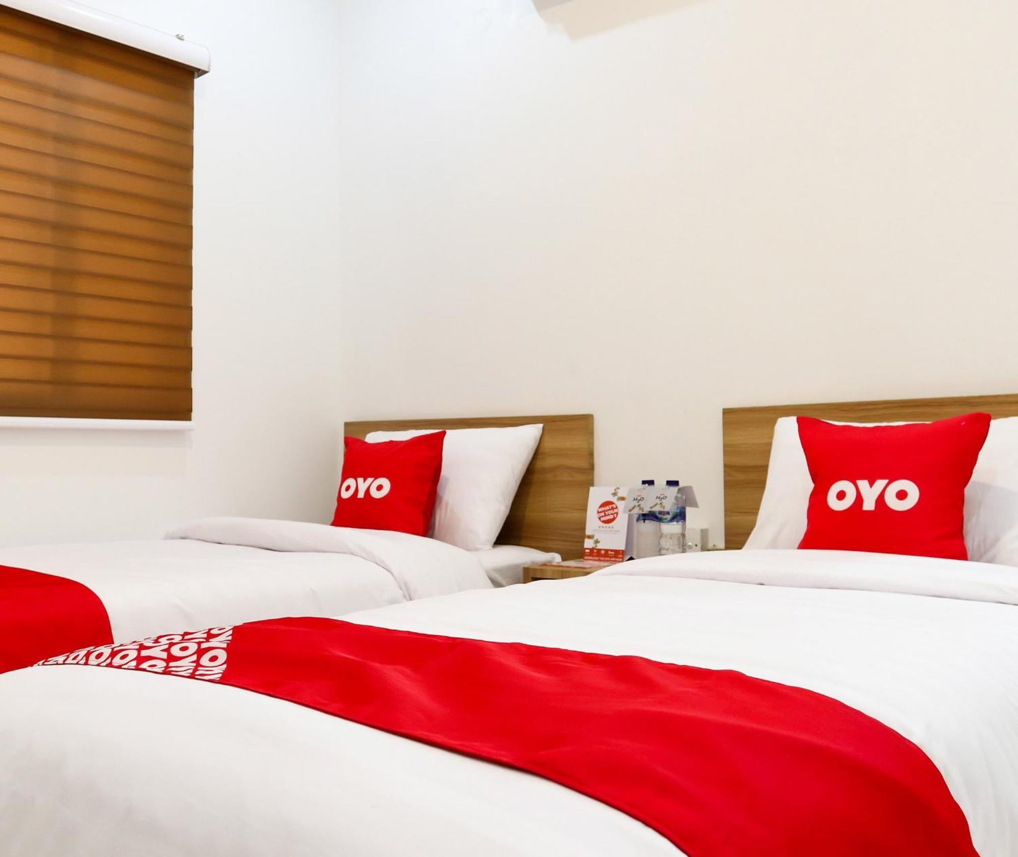 Oyo 1191 Monalisa Residence And Cafe Padang  Luaran gambar